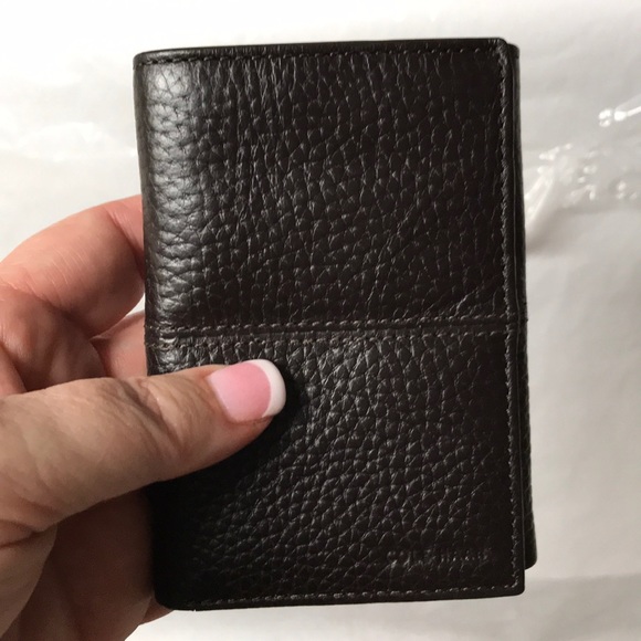 Cole Haan Men's Pebble Leather Trifold Wallet - Picture 6 of 8